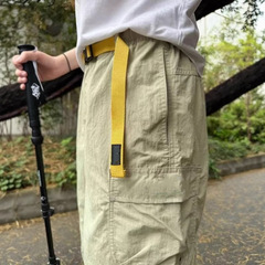 卸売夏の新しいアイススキントレンディなブランドショーツは2つ開けられ、5点パンツ、カジュアルパンツ、オーバーオール、火災クロスボーダー北北