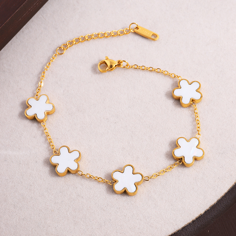 Exquisite Five Petal Flower Beaded Bracelet Titanium Steel Style_voghion.com