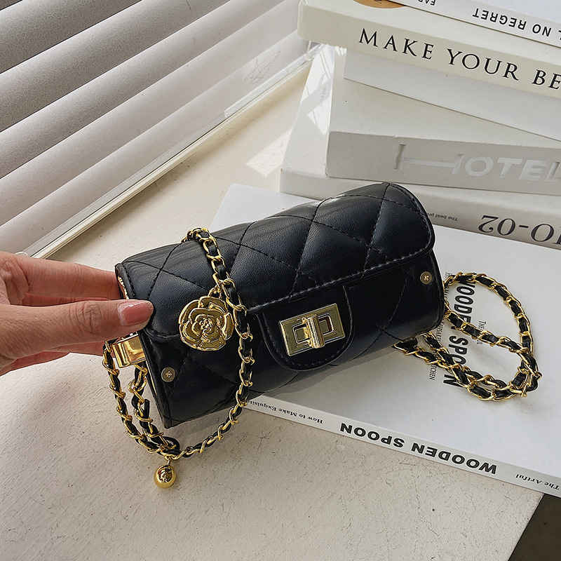 纯色菱格小香风圆筒包圆柱形纯色小包包洋气链条单肩斜挎锁扣包女