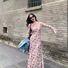 两件套法式玫瑰印花连衣裙女喇叭袖春秋季设计感收腰显瘦气质长裙
