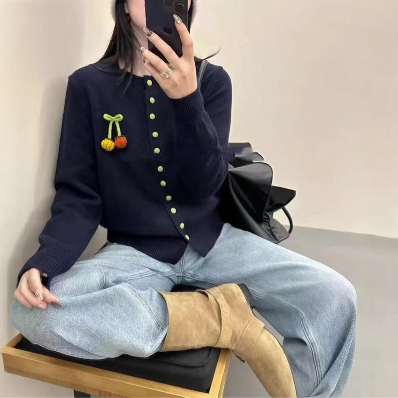 2025早秋新款女装设计感立体小南瓜挂件韩版圆领针织开衫毛衣外套|undefined