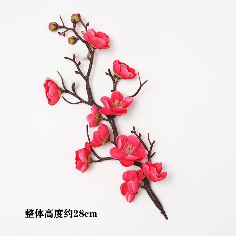 뾰족한 플럼 로즈 레드