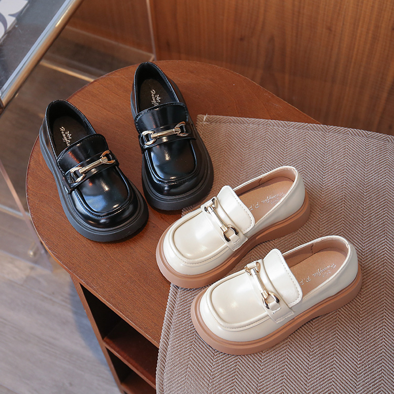 Children's autumn shoes