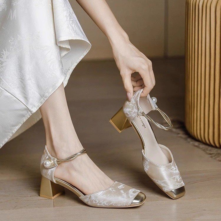 Qadın üçün retro dabanlı ayaqqabı, açıq barmaqlı sandal