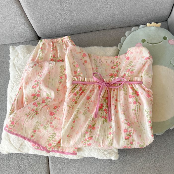 Venta al por mayor transfronteriza primavera y otoño nube pijamas de algodón pantalones de manga larga para mujer cuello cuadrado estilo princesa dibujos animados ropa para el hogar traje exterior