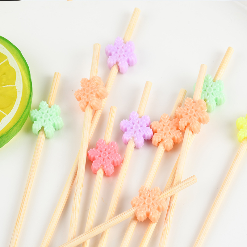 Fabricantes al por mayor de copo de nieve de bambú color Burger fijo horquilla sándwich horquilla creativa horquilla horquilla desechable horquilla de fruta