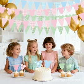 场地布置道具;吊旗/三角旗;拉花、彩带