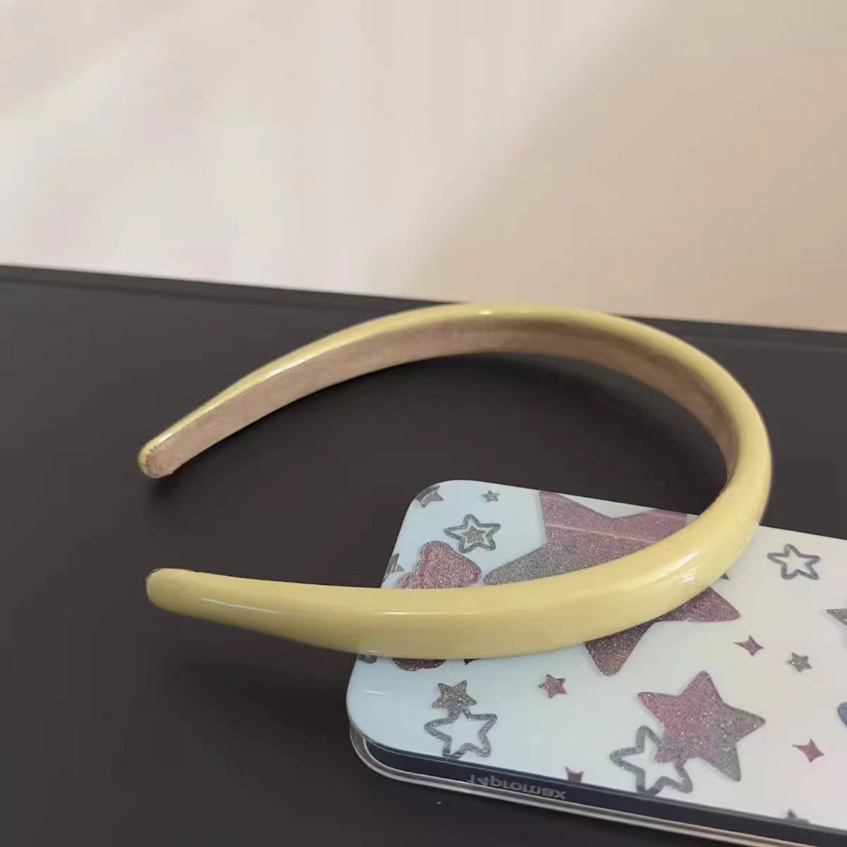 Estilo coreano de la niña correa de cuero correa de cabeza alta correa de cabeza dulce primavera y verano correa de cabello adornamiento al por mayor