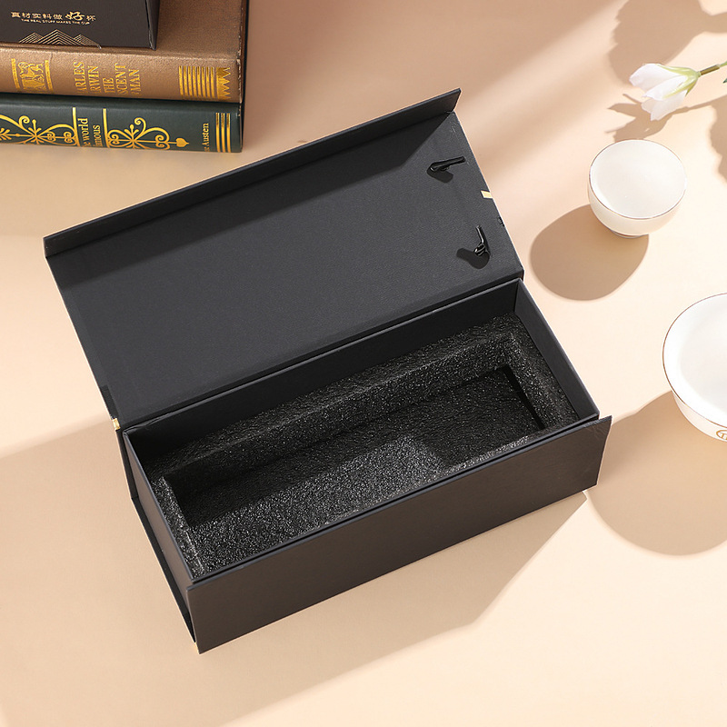 高級な黒色保温カップのギフトボックスが本の型箱をひっくり返して祝日にワインをプレゼントします。|undefined