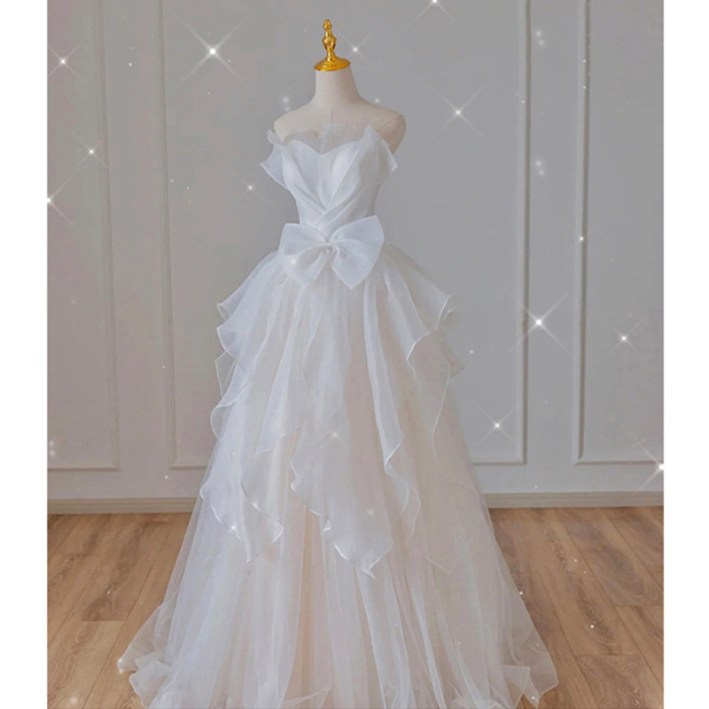 White French-Style Light Wedding Dress 2026 New Model for Petite Brides, Simple and Elegant Strapless Main Dress, Super Fairy-Like Floor-Length Gown