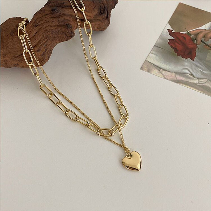 Collana a strati minimalista da donna in stile quiet luxury_voghion.com