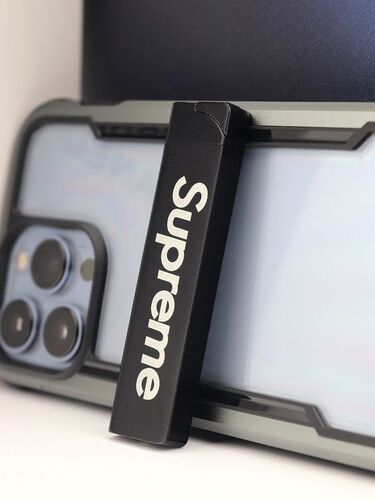 Trendy brand suprem lighter green flame creative gift for boyfriend to go straight to the ultra-thin windproof metal inflatable personality trend