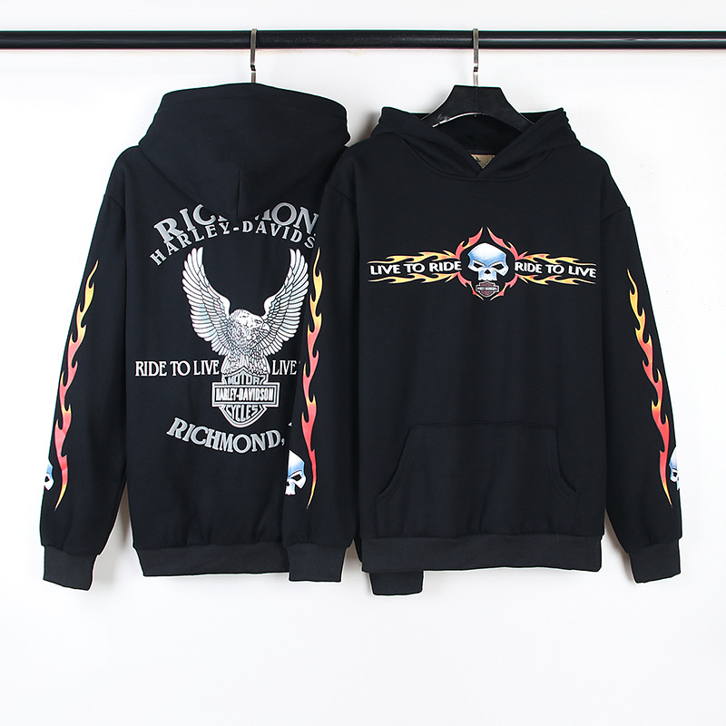 Celebridade da moda de rua com o mesmo estilo Kanye moletom com capuz superior, capuz com caveira e braço qilin_voghion.com