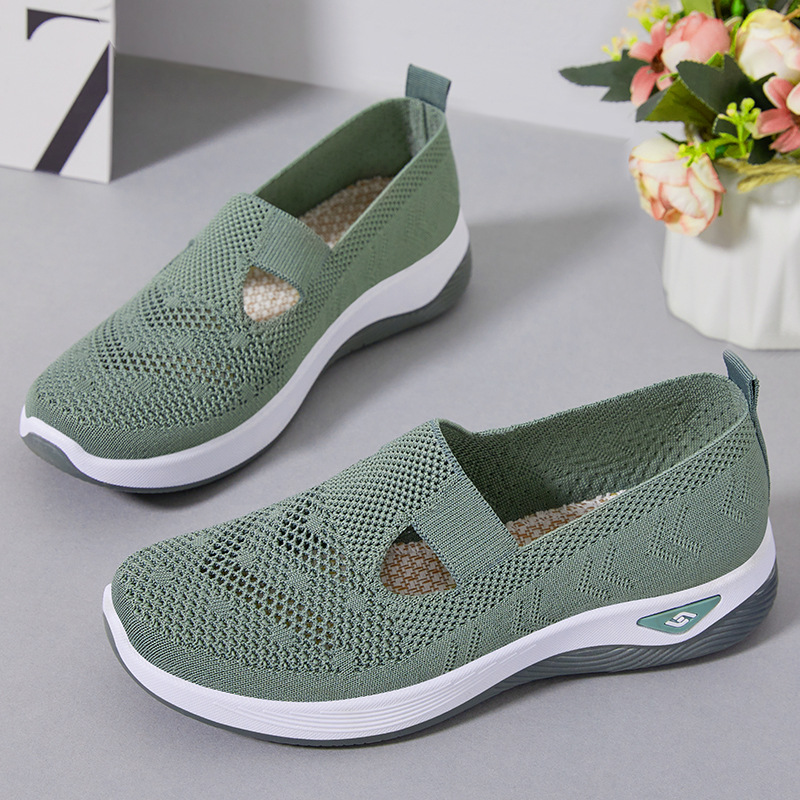 Zapatos zapatos individuales transfronterizos de verano para mujer al por mayor zapatos de tela viejos de Beijing zapatos de madre de malla de boca baja zapatos casuales ligeros y cómodos