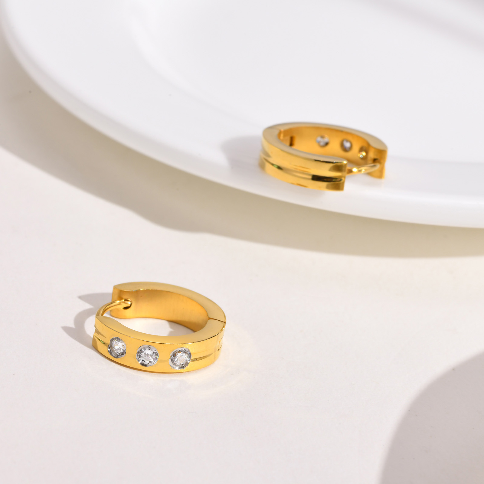 Daily Occasion 201 Stainless Steel Material PVD Coated Gold Plated Solid Color 201 Stainless Steel Streetwear Waterproof Non Tarnish Hoop Earrings
