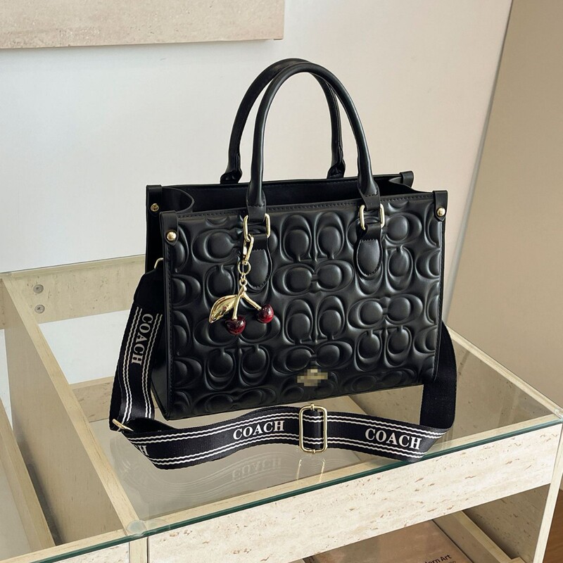 Women's handbag, a luxurious and stylish shoulder bag with a classic monogram pattern, versatile crossbody bag, trendy and large-capacity tote bag for women Women's handbag, a luxurious and stylish shoulder bag with a classic monogram pattern, versatile crossbody bag, trendy and large-capacity tote bag for women