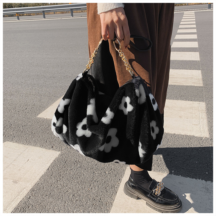 Autumn and winter fashion fluffy commuter big bag 2021 new crossbody female bag wholesalepicture3