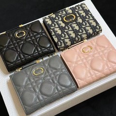 迪家D家翻盖卡夹外面羊皮内里精心制作藤格纹吊饰钱包钱夹真