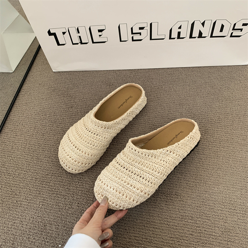French-Style Closed-Toe Slippers for Women, Summer 2025 New Fashion Bohemian Niche Hollow-Out Roman Sandals