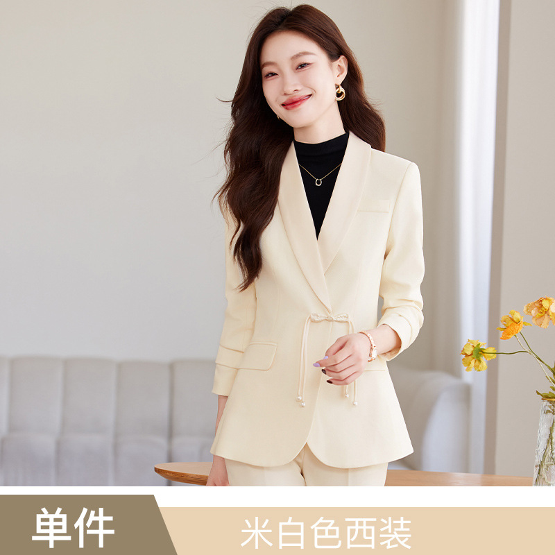 Off-white suit
