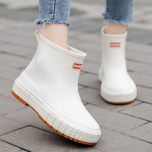 Japanese Style Rain Shoes Women's Fashionable Outer Wear overshoes Lightweight Waterproof Rubber Shoes New Work Non-Slip Adult Short Rain Boots