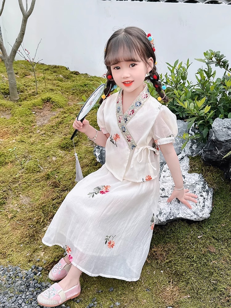 Conjunto de dos piezas de verano 2026 de nuevo estilo para niñas, ropa étnica infantil, vestido Hanfu de manga corta para niños pequeños