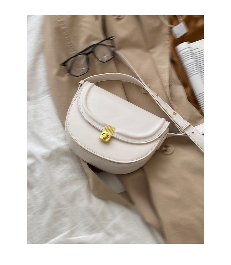Retro Saddle Crossbody Bag For Women Textured Shoulder Handbag_voghion.com
