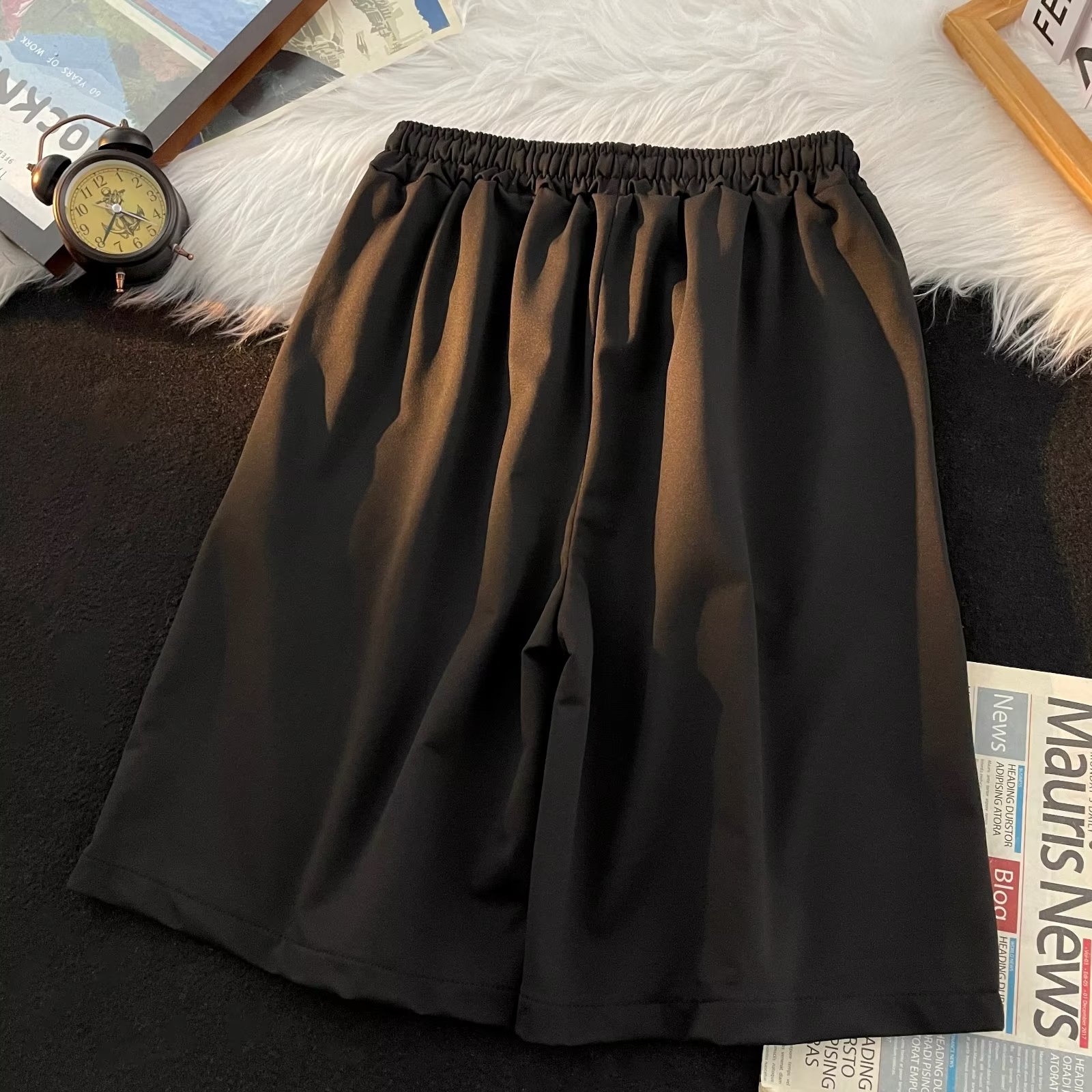 Marca de moda ins pantalones cortos casuales de verano para hombres estilo caliente holgado tendencia casual ropa exterior pantalones de cinco puntos de estilo coreano de todo fósforo