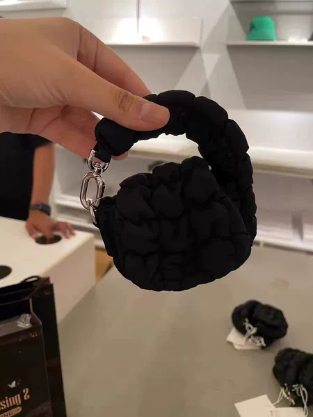 South Korea Trendy Brand Mini Pleated Cloud Bag Fashion All-match Change Headphone Bag 2024 Autumn and Winter Hanging Small Bag