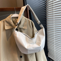 大容量斜跨包女PU復古餃子包新款簡約單肩女包軟皮質感餃子包批發