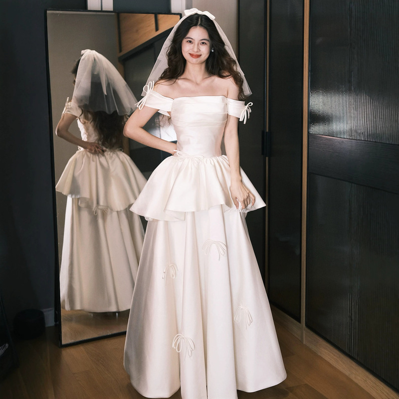 One-Shoulder Satin Light Wedding Dress with Bow, White High-End Niche Evening Gown, Bridal Gown with Puffy Skirt One-Shoulder Satin Light Wedding Dress with Bow, White High-End Niche Evening Gown, Bridal Gown with Puffy Skirt