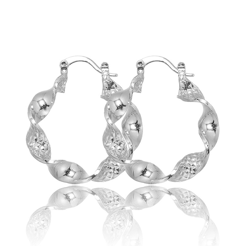 Orecchini donna a cerchio forma uovo in metallo lucido oro_voghion.com