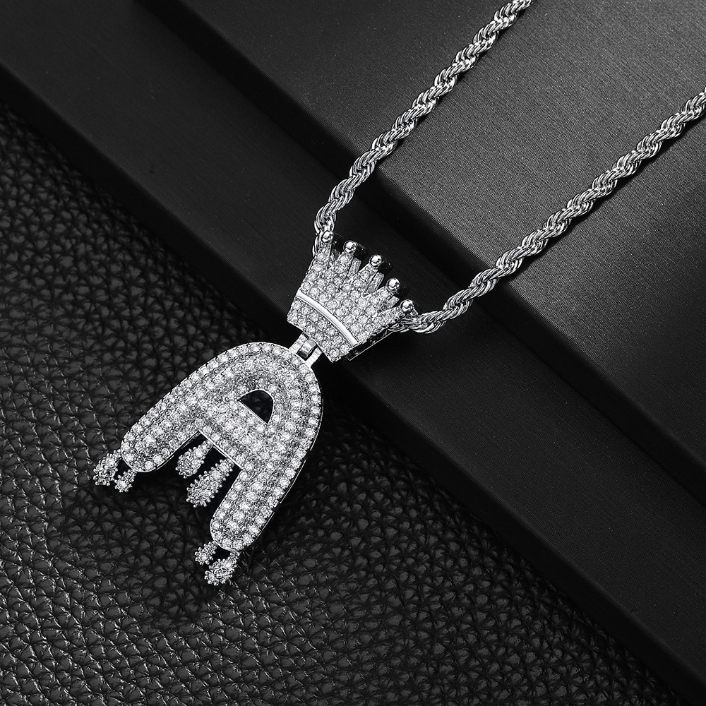 Collar de colgante de letras de bronce A-Z corona estilo DIY personalizado europeo y americano hip-hop unisex cadena clavícula