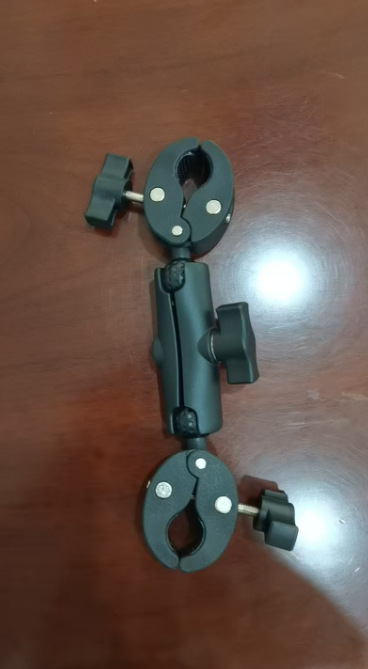 越境専用双頭強力カニ爪クランプ屋外手ぶれ補正オートバイ固定ブラケットスポーツカメラライディングブラケット