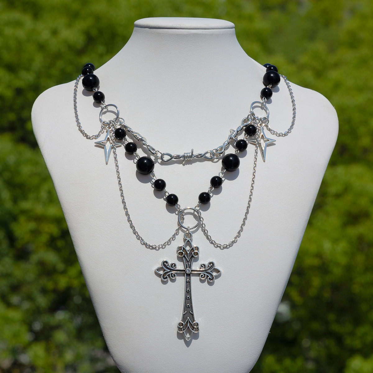 Collana a strati con croce e perle design elegante_voghion.com