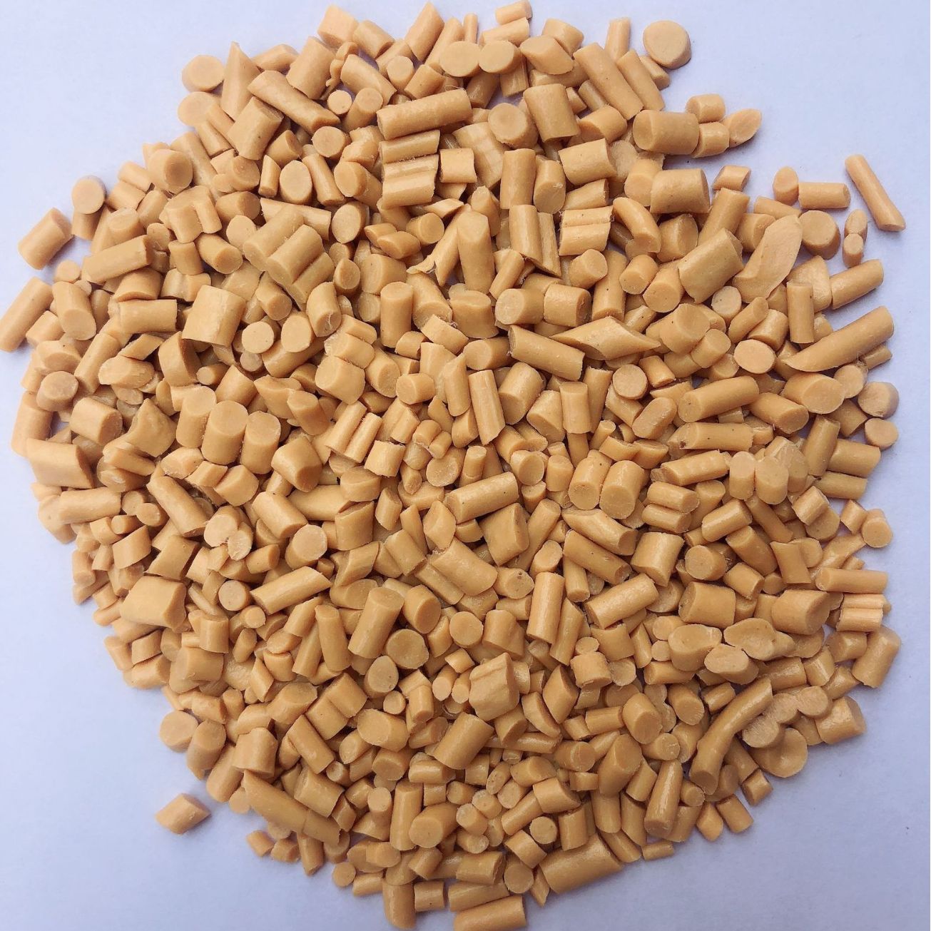 自产PVC注塑颗粒塑料再生粒子黄色料粒鞋底原材料厂家批发