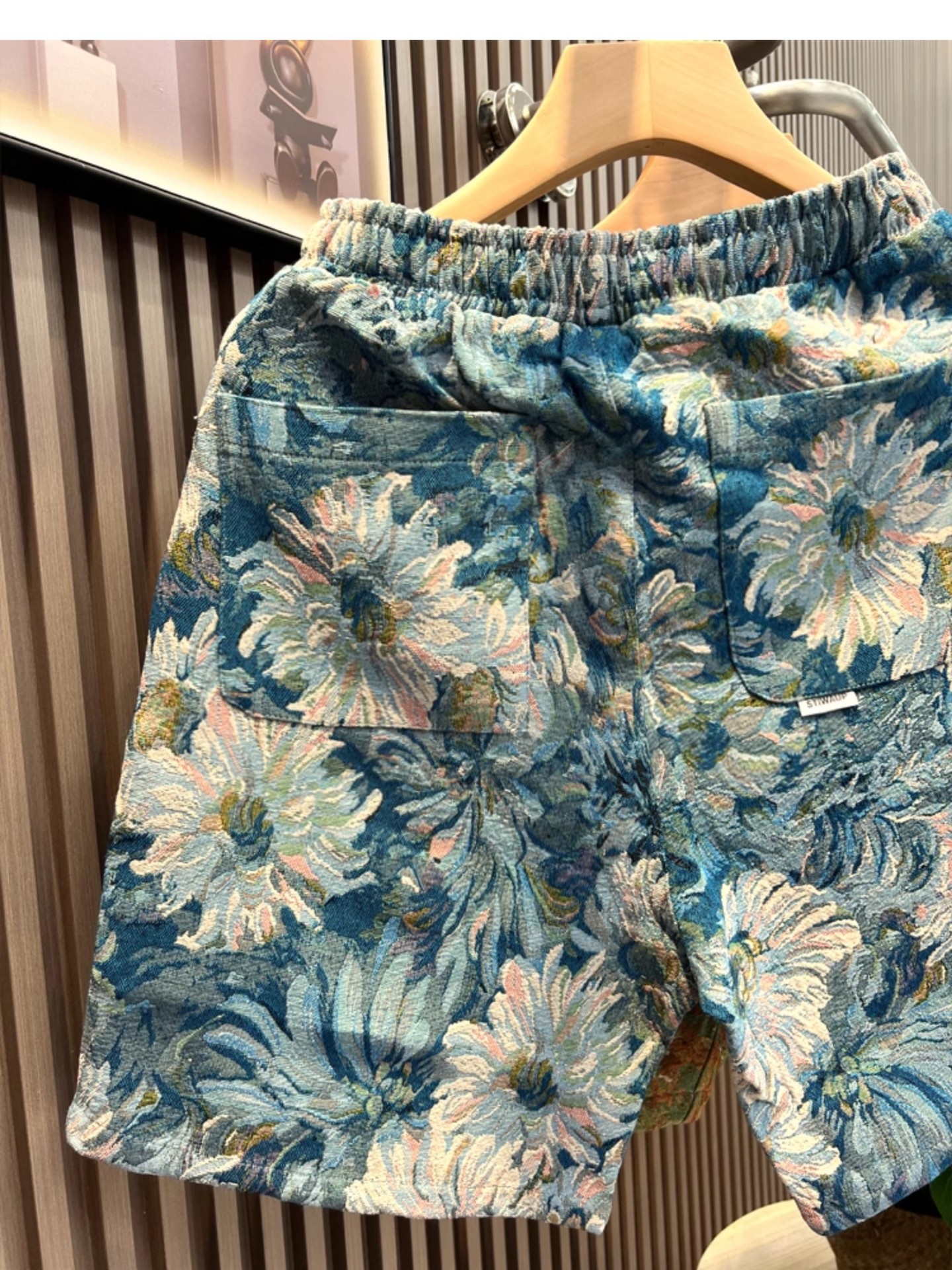 Retro Floral Print Shorts For Men Women, Loose Fit 5-Inch Casual Beach Shorts With All-Over Vintage Pattern, Lightweight Summer Streetwear_viptrois.com