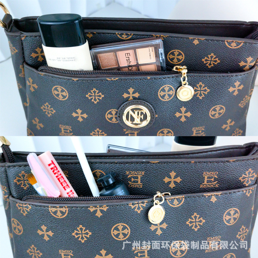 속옷 가방 여성의 2023 새로운 패션 크로스 바디 유행 한국 스타일 대용량 질감 유행 어깨 가방