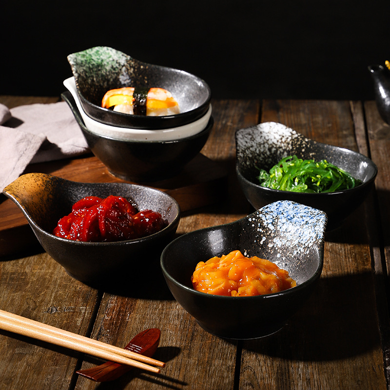 Japanese Ceramic Tableware Small Dish Kitchen Soy Sauce Vinegar Seasoning Dish Creative With Handle Dipping Snack Bowl Small Dish