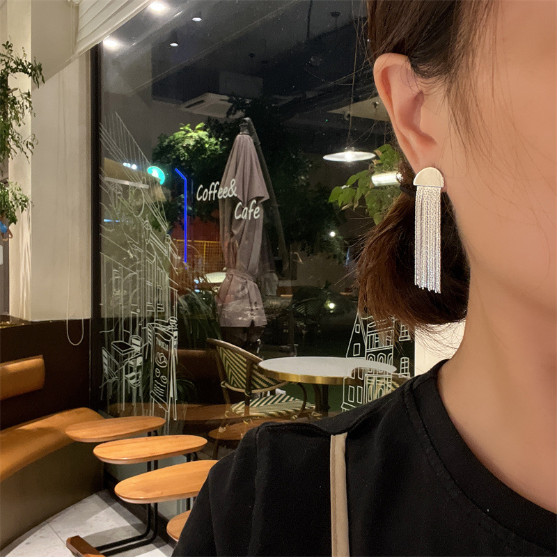 16g Weight Ear Studs Classification 1 Pair Quantity Daily Occasion Copper Material Leaf Pattern Women'S Gender Plating Design Fashion Style 1 Pair Fashion Leaf Plating Copper Ear Studs 16