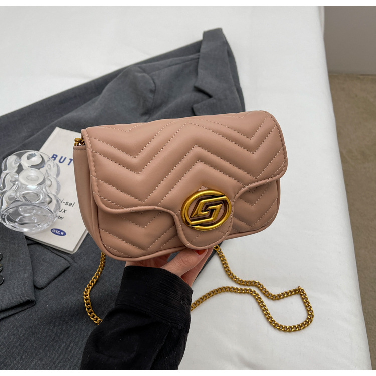 Catena 2024 Nuova Moda Lingge Versatile Spalla Morbida Pelle Dopamine Luce Borsa a Tracolla di Lusso_voghion.com