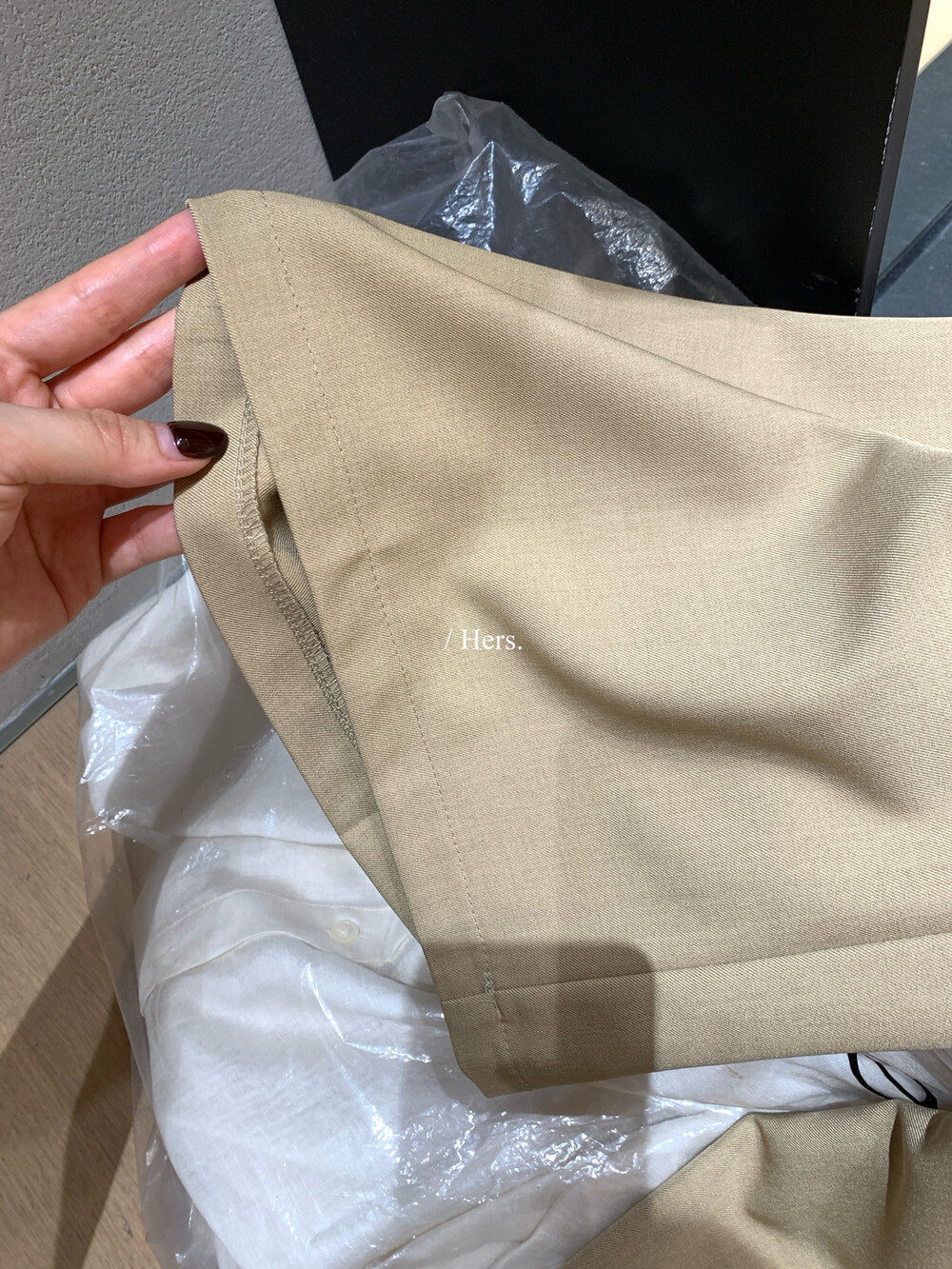 Quần culottes nữ ống rộng dáng suông vải rũ mềm mại — màu đen, màu kaki chi tiết 10