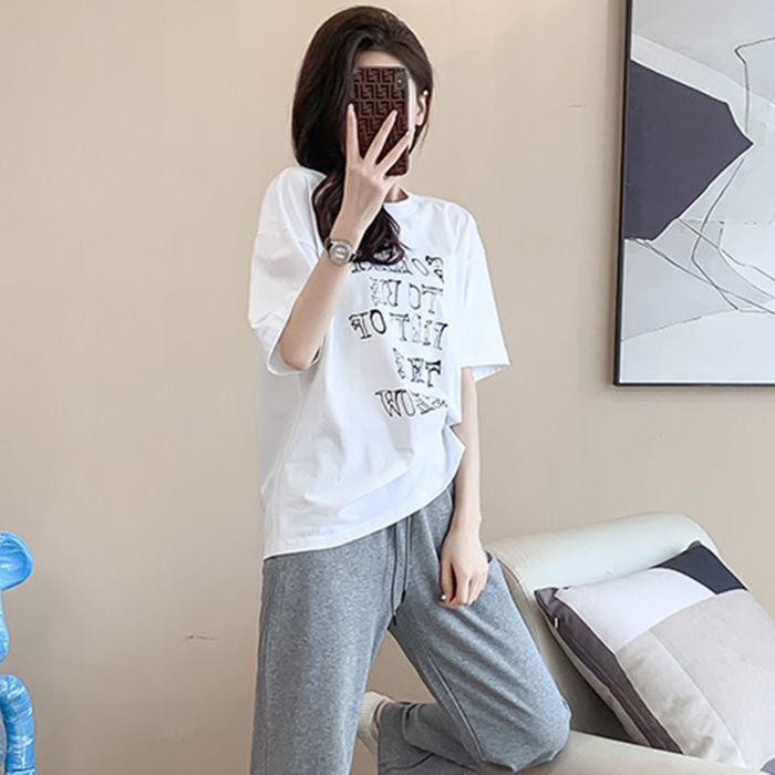 하얀색