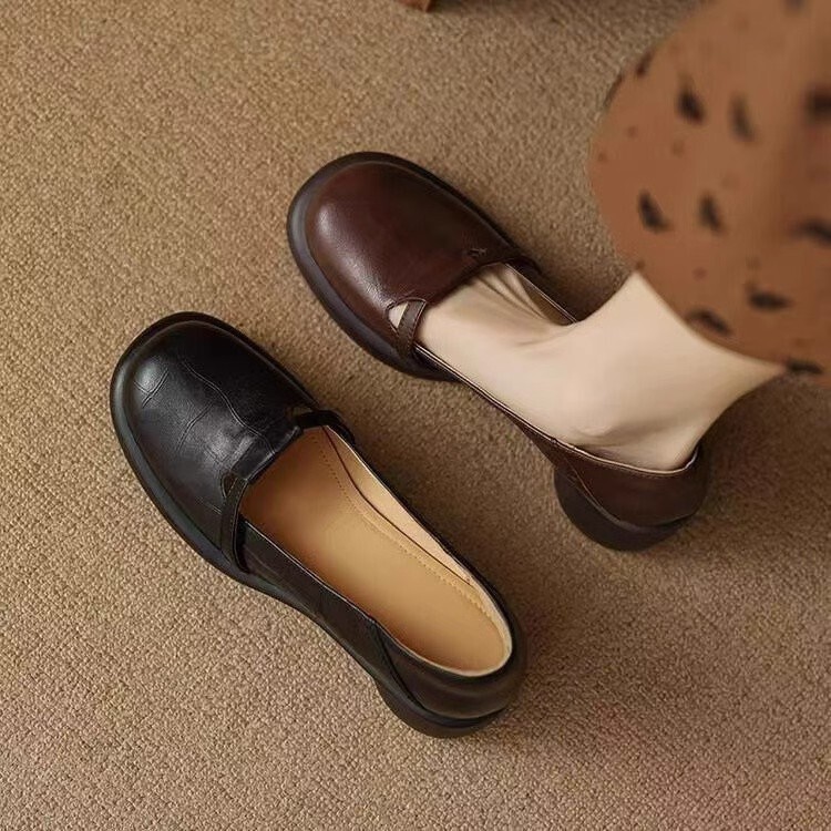Slip-on Feeling Thick-soled Leather Shoes Women's Spring and Autumn 2024 New Round-toed Shallow Mouth Single-layer Shoes Slip-on Mid-heel Women's Shoes