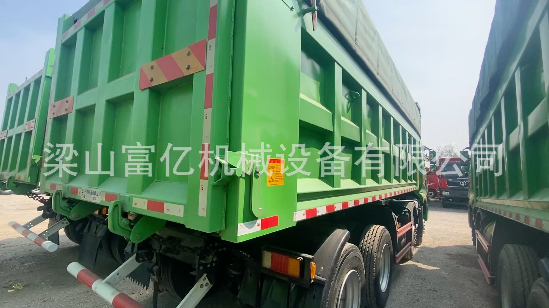 Foreign Trade Sales of China Heavy Truck Howo Tx, Four-Wheel Drive and Eight-Wheel Drive Dump Trucks, New Stock Vehicles, Used and Refurbished Vehicles