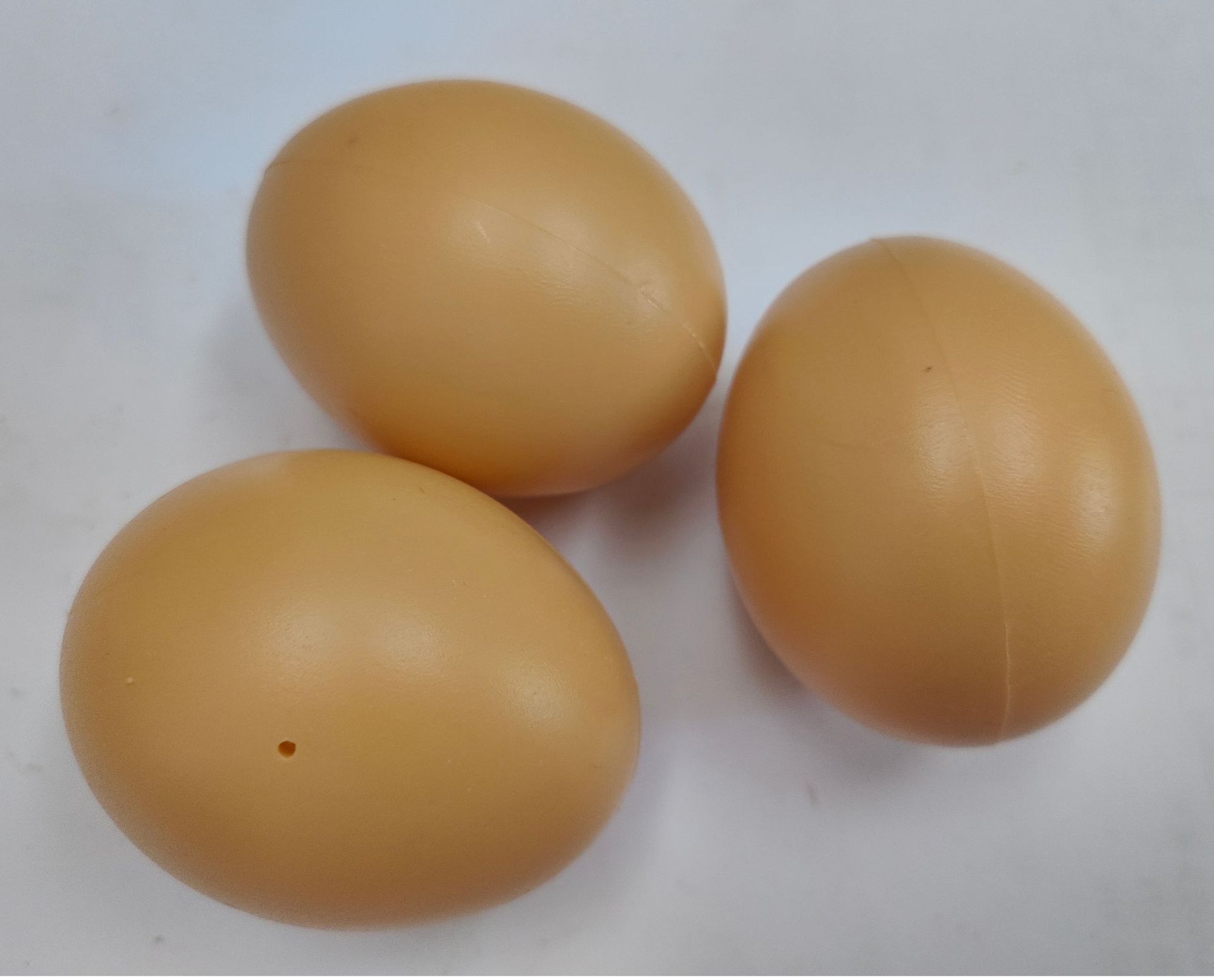大鸡蛋褐色