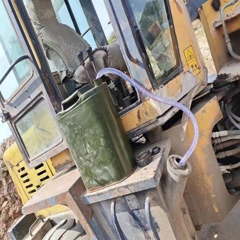 Car Oil Pumping Tool, Urea Adding Tool, Truck Oil and Water Pumping Tool, Manual Oil Pump, Quick Oil Pumping Tool