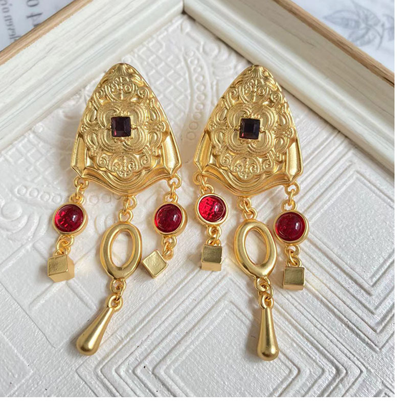 Vintage Style Geometric Alloy Plating Artificial Gemstones Women's Drop Earrings 1 Pair display picture 3