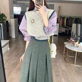 早春穿搭套装女2024年新款叠穿衬衫针织马甲背心百褶半身裙三件套