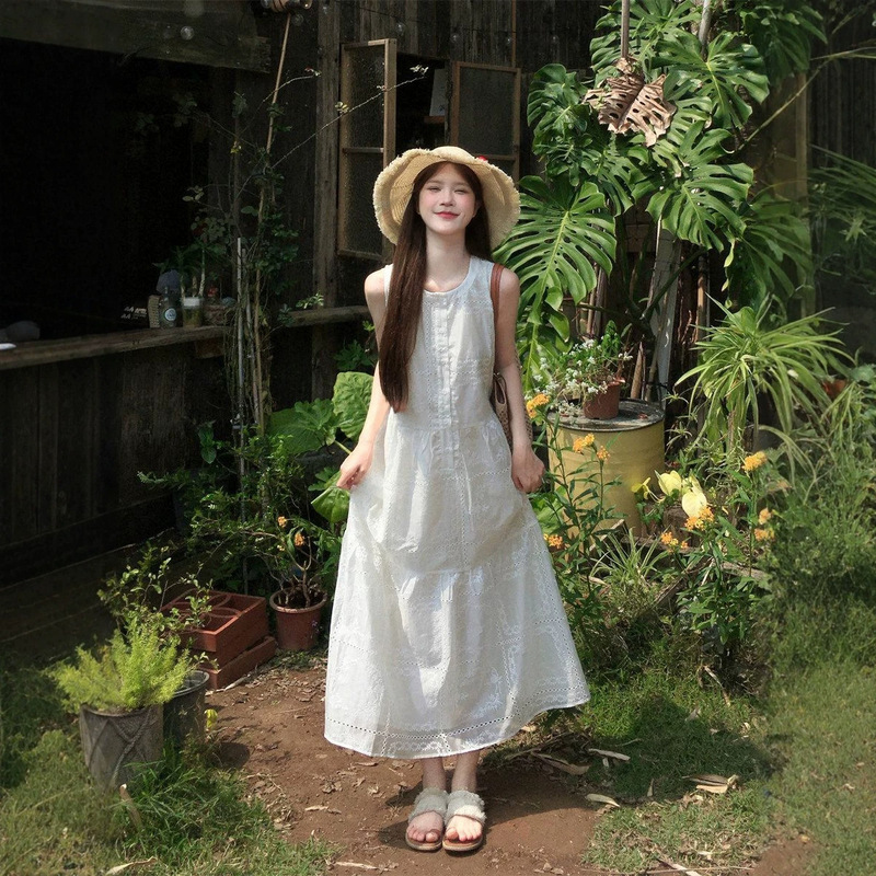 French-Style Sweet Embroidered Lace Halter Neck Dress for Women, Unique and Beautiful Summer Design, First Love Long Dress French-Style Sweet Embroidered Lace Halter Neck Dress for Women, Unique and Beautiful Summer Design, First Love Long Dress